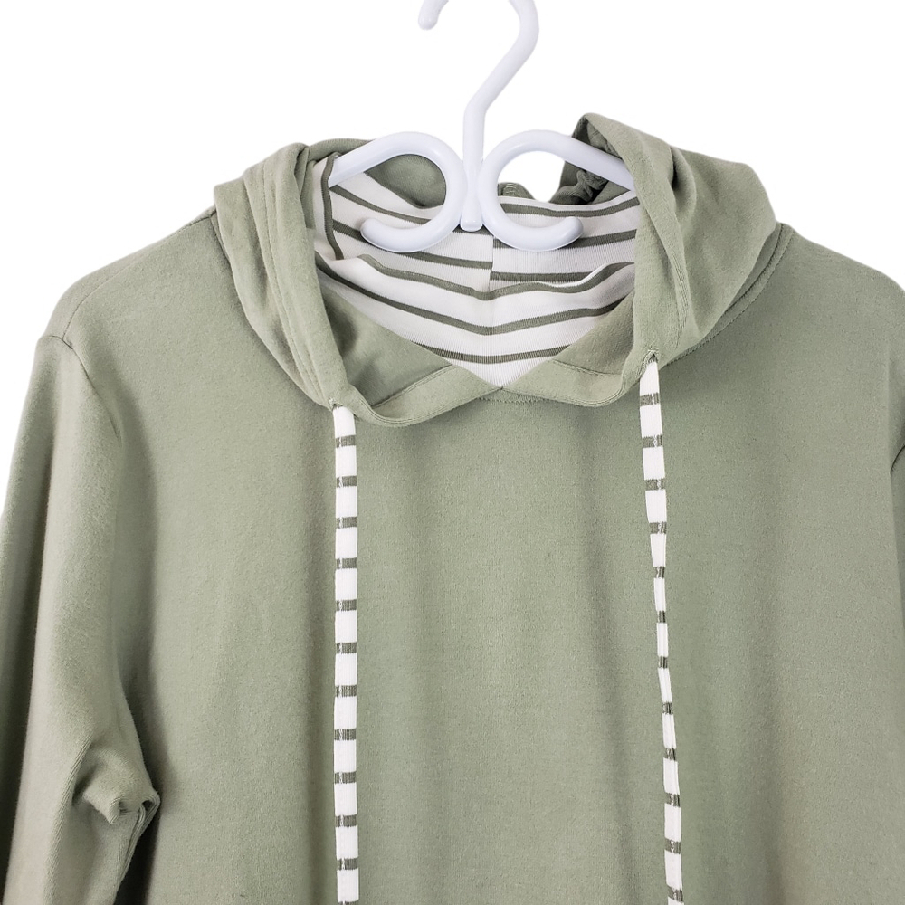Kleio Green and White Hoodie Size XL - Picture 5 of 16